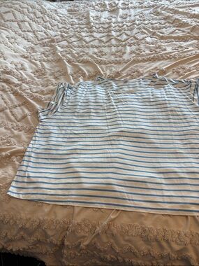 Old Navy Blue and White Striped Short Sleeve Tee